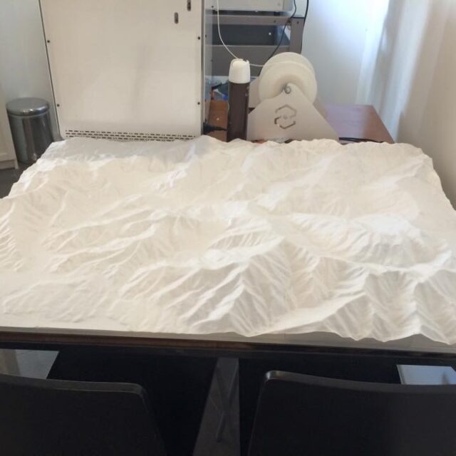 Ricordando 7 anni fa la creazione in stampa 3d + wrapping del modellino del bacino idrografico del Bisagno. Progetto in collaborazione con l'Ordine Regionale dei Geologi della Liguria.#wrapping #stampa3d #geo #print